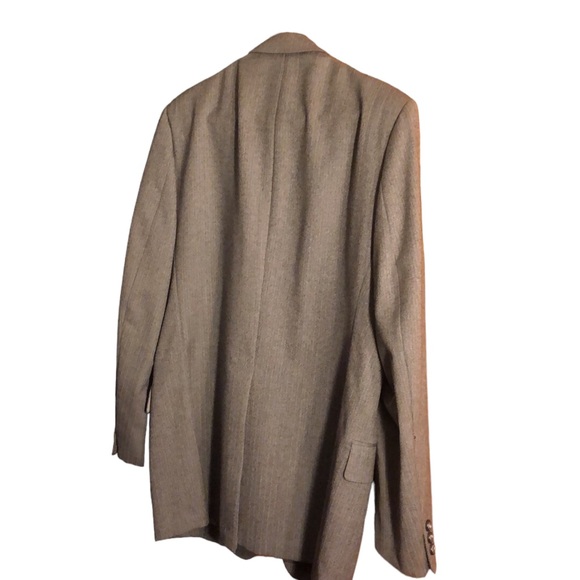 British crown close 5th Avenue made in Hong kong. Custom Grey printed blazer. - Picture 9 of 10